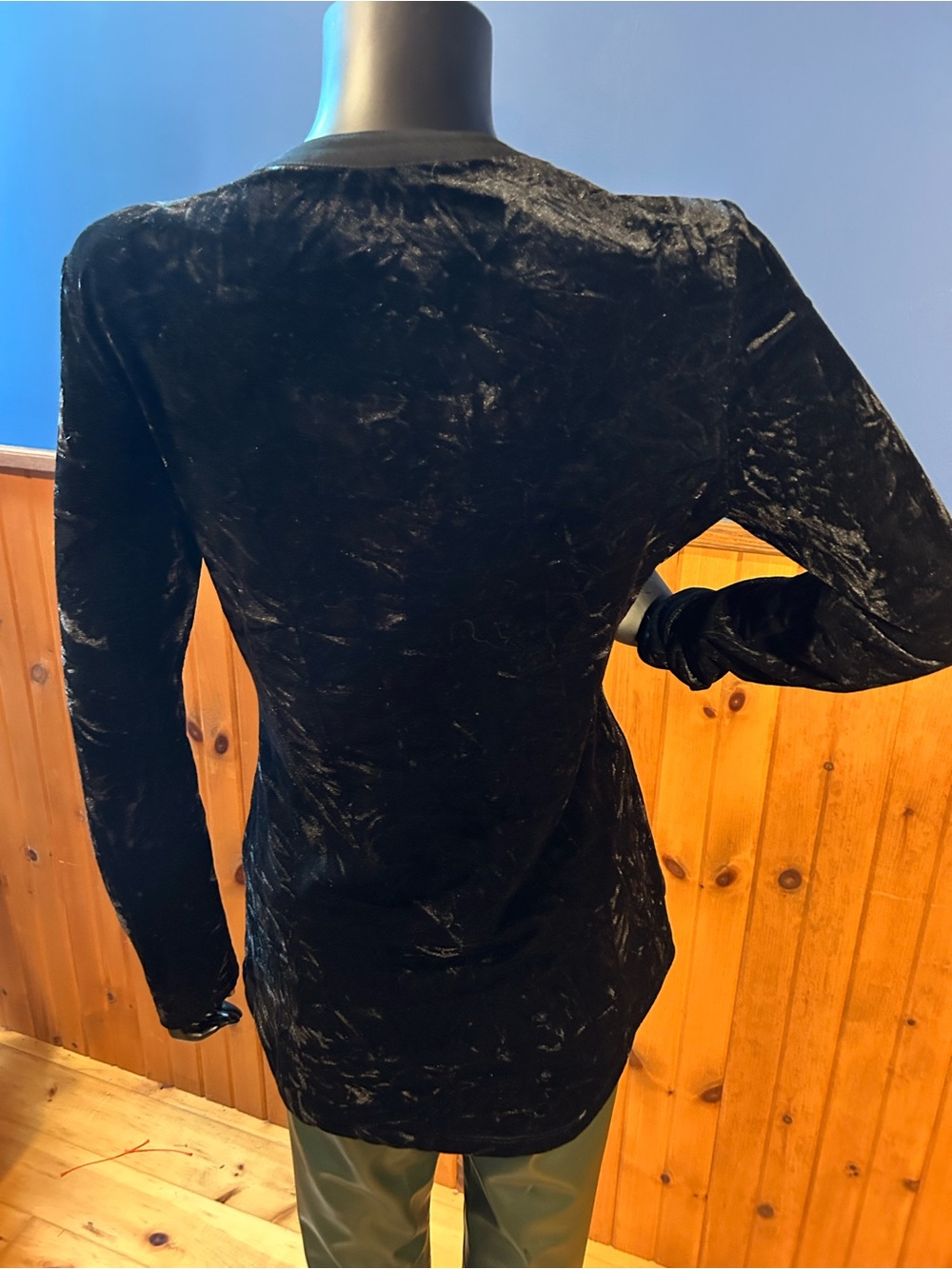 Vintage Black Crushed Velvet V-Neck Long Sleeve Top - Picture 2 of 6